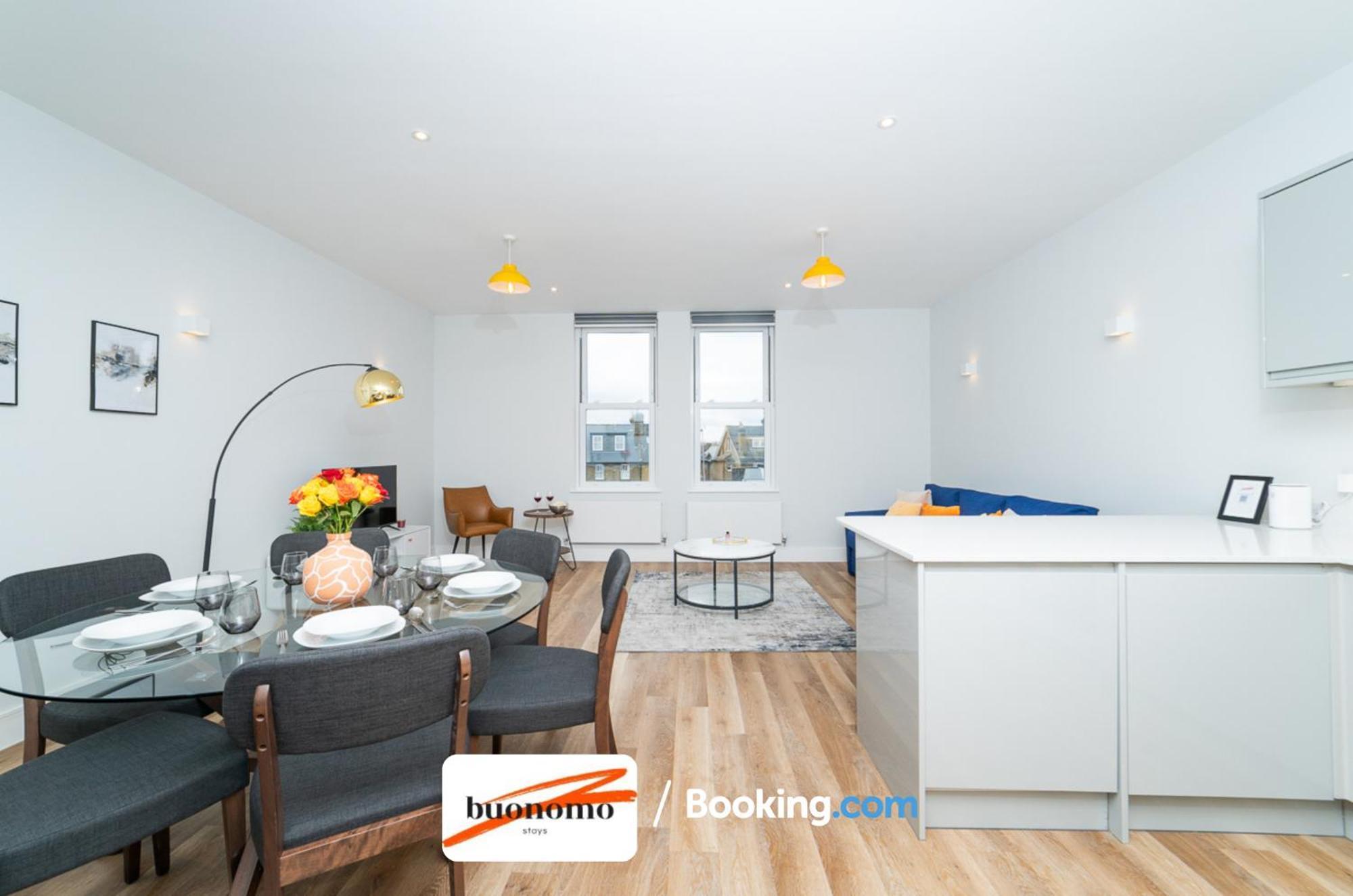 Two Bedroom Apartment At Buonomo Stays Short Lets & Serviced Accommodation Close To Wimbledon Tennis Courts ロンドン エクステリア 写真