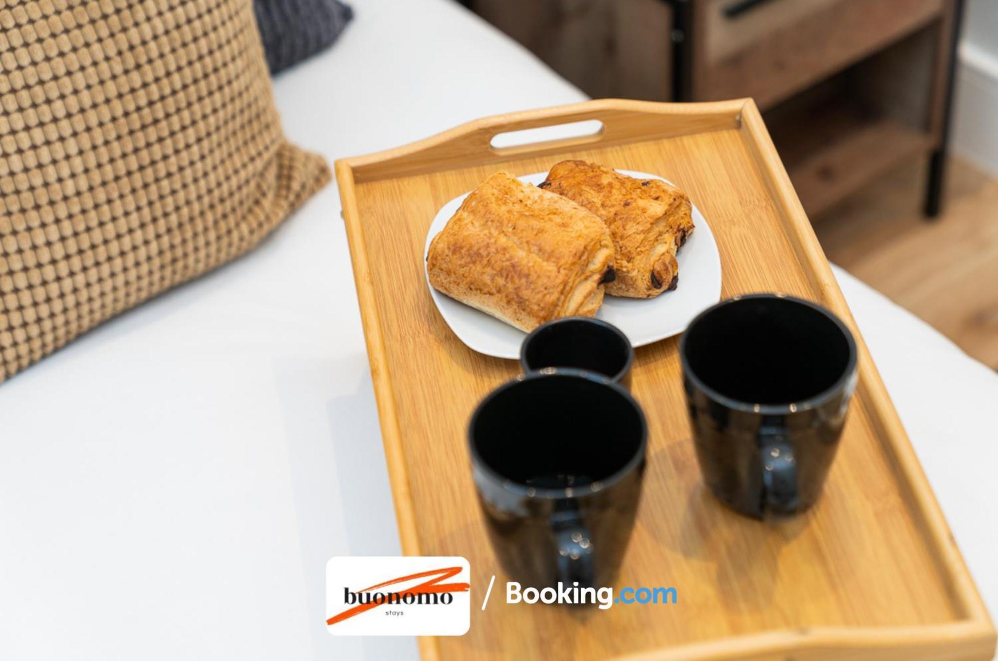 Two Bedroom Apartment At Buonomo Stays Short Lets & Serviced Accommodation Close To Wimbledon Tennis Courts ロンドン エクステリア 写真