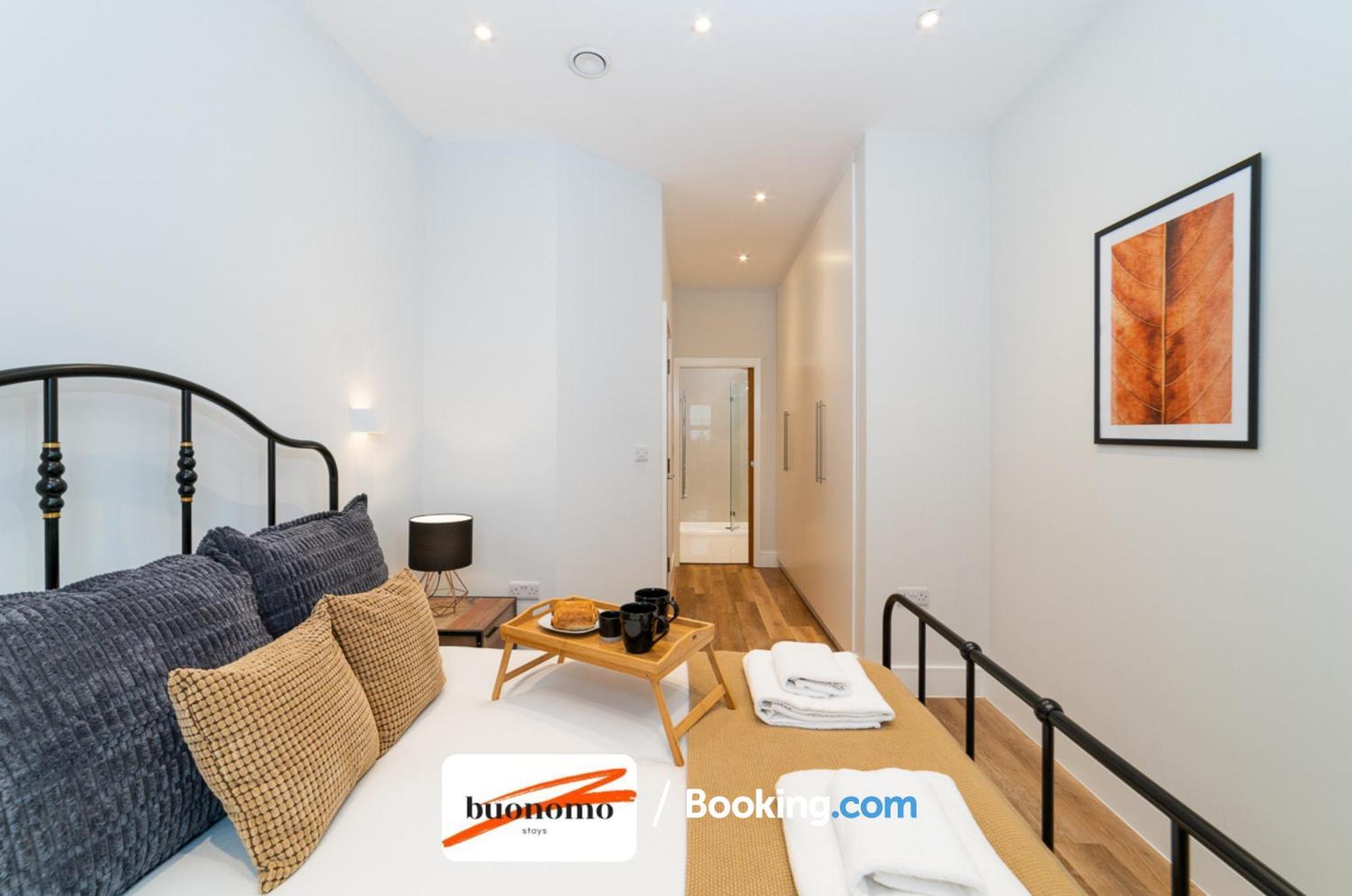 Two Bedroom Apartment At Buonomo Stays Short Lets & Serviced Accommodation Close To Wimbledon Tennis Courts ロンドン エクステリア 写真